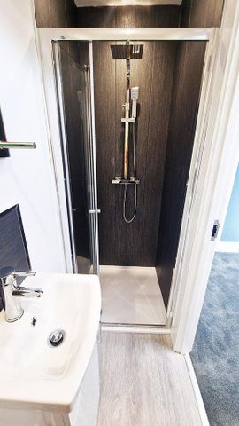 5 bedroom house share to rent - Photo 4