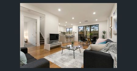 Contemporary Elegance in the Balwyn High School Zone - Photo 4