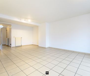 Ongemeubeld appartement met 3 slaapkamers op de Lippenslaan te Knokke. - Foto 5