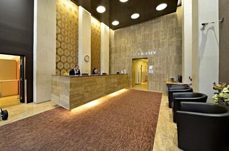 Location, location and location! - Photo 2