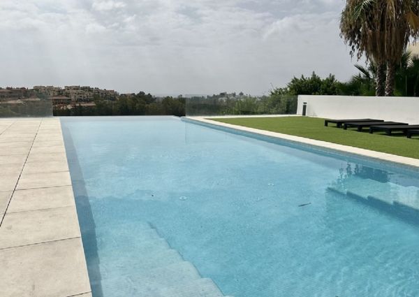 7 Bedroom Villa For Rent in Benahavís