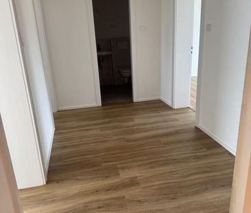 Helle, neu renovierte 3 Zimmer Wohnung in Germering! - Photo 1