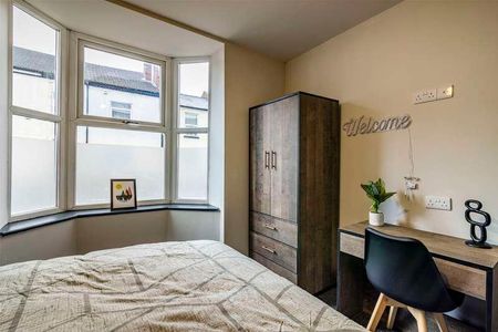 Bed En Suite Student House, LN5 - Photo 4