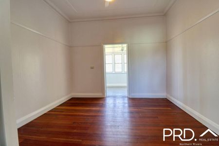 Conveniently Located - Photo 4