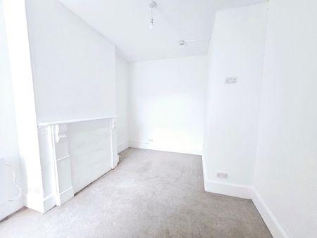 Silverdale Road, Southampton - Photo 2