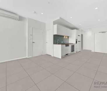 “Spacious One Bed, Stunning Urban Lifestyle in South Brisbane” - Photo 3