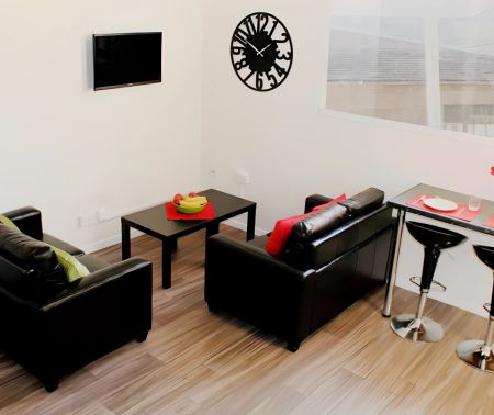 5 Bed Flat - Photo 3