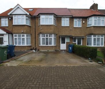 3 bedroom terraced house to rent - Photo 4