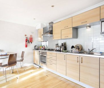 St. Judes Road, Englefield Green, Egham, TW20 0BF - Photo 6