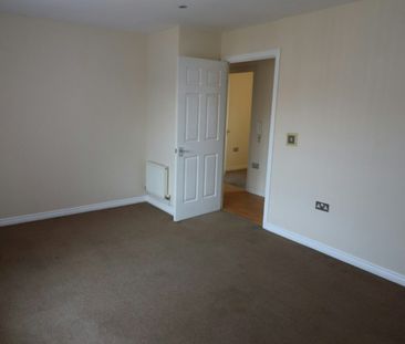 Flat to rent on - Photo 5