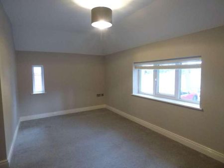 The Pines, Buxton Road West, Disley, Stockport, SK12 - Photo 2