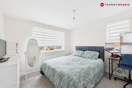 4 bedroom detached house to rent - Photo 4