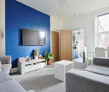 5 bedroom Student Maisonette to rent in Simonside Terrace, Newcastl... - Photo 3