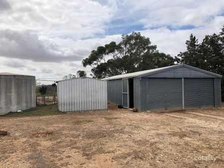 Location Location! - Photo 5