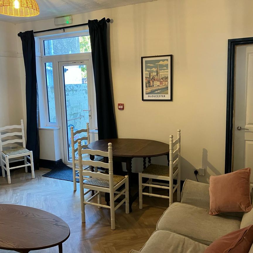 *January let* 5 bedroom house - Photo 1