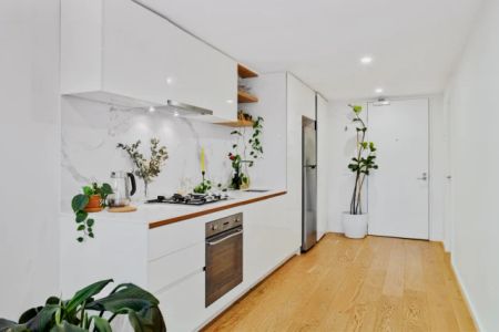 2 Bed, 1 Bath - Photo 4