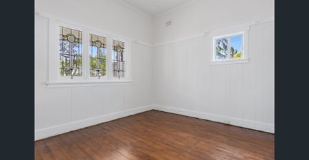 Unique Family Home In Ideal Location - Photo 5