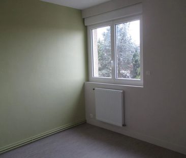 Location d'un appartement F4 (78 m²) à VIRE - Photo 3