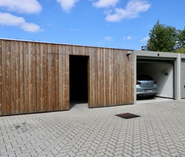 Appartement met 1 slaapkamer, terras en garage. - Photo 2