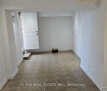 4 Lonestar Crescent #Basement - Photo 4