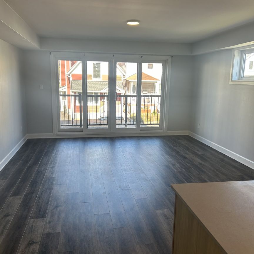 342 Shakespeare Street - 2 - Photo 1