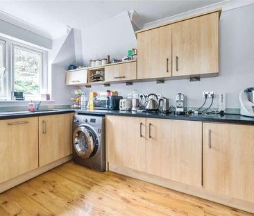 Clarendon Place, Badgers Copse, Camberley, Surrey, GU15 - Photo 5