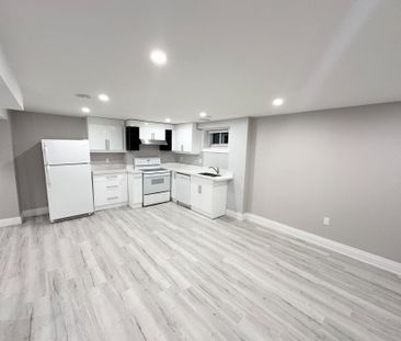 For Lease - 211 Maple Avenue, Richmond Hill, Ontario - Photo 1