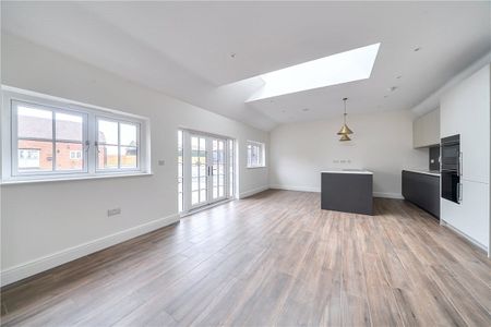 Newly converted barn in a small courtyard, surrounded by open farmland. - Photo 5