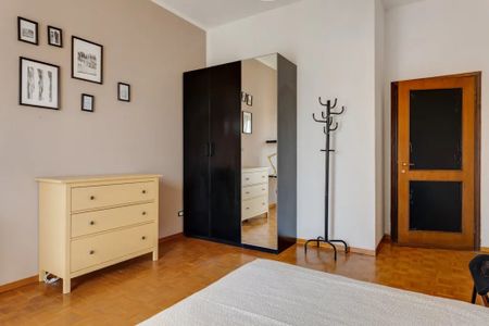 Via Curtatone, Milan, Lombardy 20122 - Photo 4