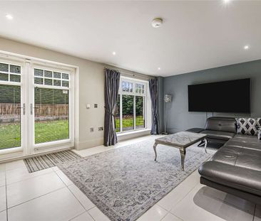 An exceptional gated residence extending to approximately 6,500 sq ... - Photo 6