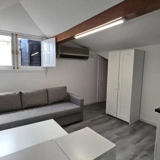 Apartamento de alquiler en Sol - Photo 1