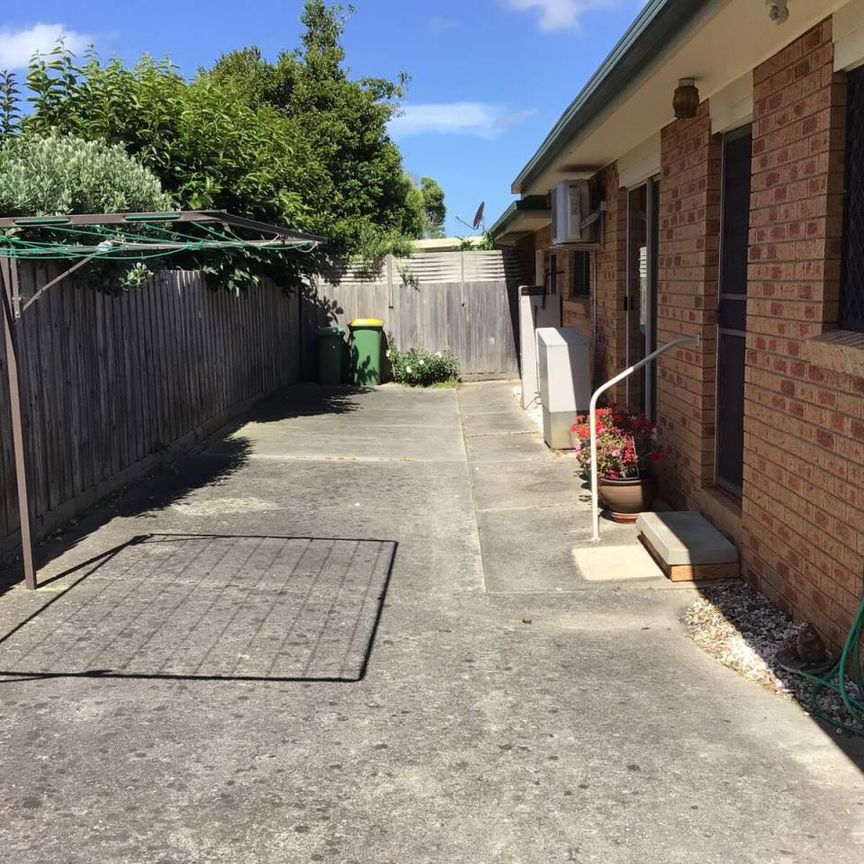 Just like a house is this lovely 2 bedroom unit with all the comforts - Photo 1