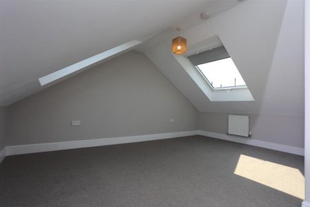 2 bedroom maisonette to rent - Photo 5