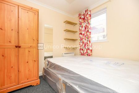 4 bedroom terraced house to rent - Photo 4