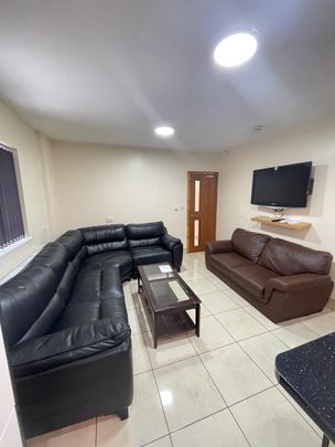 Dawlish Road Room 2 - Photo 1