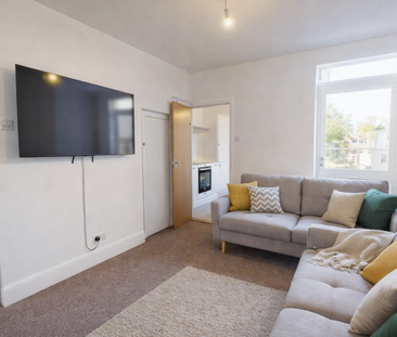 5 bedroom house to rent - Photo 2