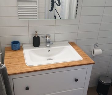Möblierte 2.5 Zi-Parterre Wohnung mit Garten zentrale Lage - Photo 4