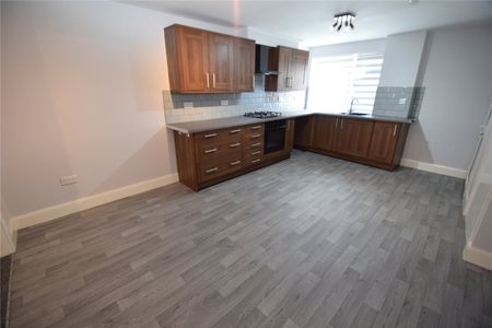 1 bed maisonette to rent in High Street, Bridlington, YO16 - Photo 3