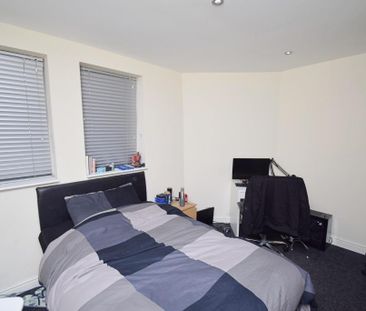 8 bedroom terraced house to rent - Photo 4