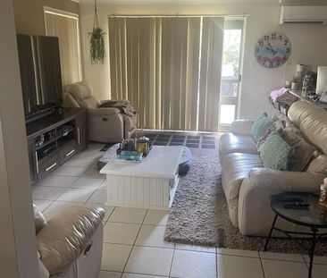 Upper Coomera - Photo 1