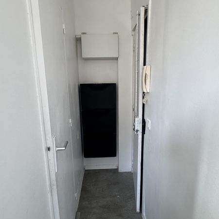 Location Appartement 1 pièce 18m² ST MAUR DES FOSSES 94100 - Photo 4