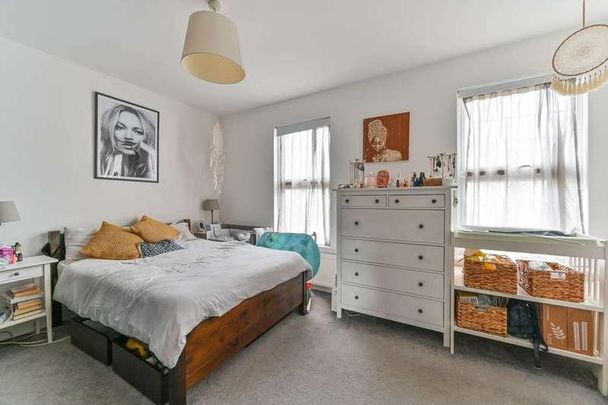 Elmbrook Road, Sutton, SM1 - Photo 1