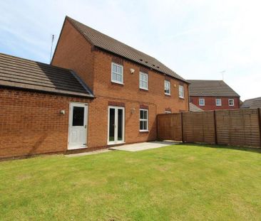 3 bedroom semi-detached house to rent - Photo 4