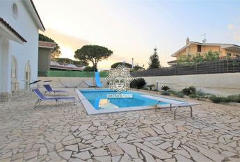 Villa con piscina - Sicilia