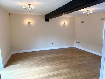 2 bedroom end of terrace house to rent - Photo 5