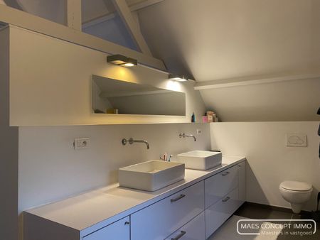 Stijlvol ingericht appartement te huur nabij centrum Anzegem - Photo 2