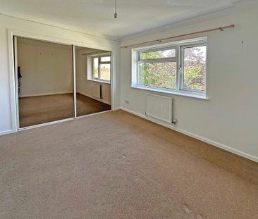 2 bedroom Two Bedroom Terrace House to rent - Photo 3