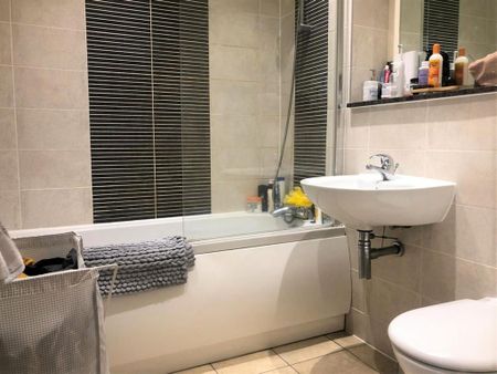 1 bedroom apartment to rent - Photo 2