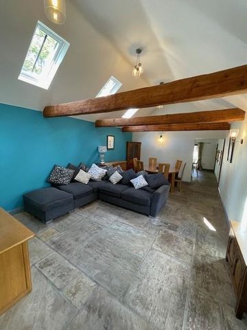 2 bedroom barn conversion to rent - Photo 3