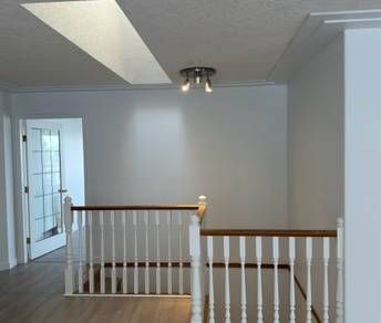 Newly Renovated 3-Bedroom, 2-Bathroom Upper-Level Main House for Rent - Photo 4